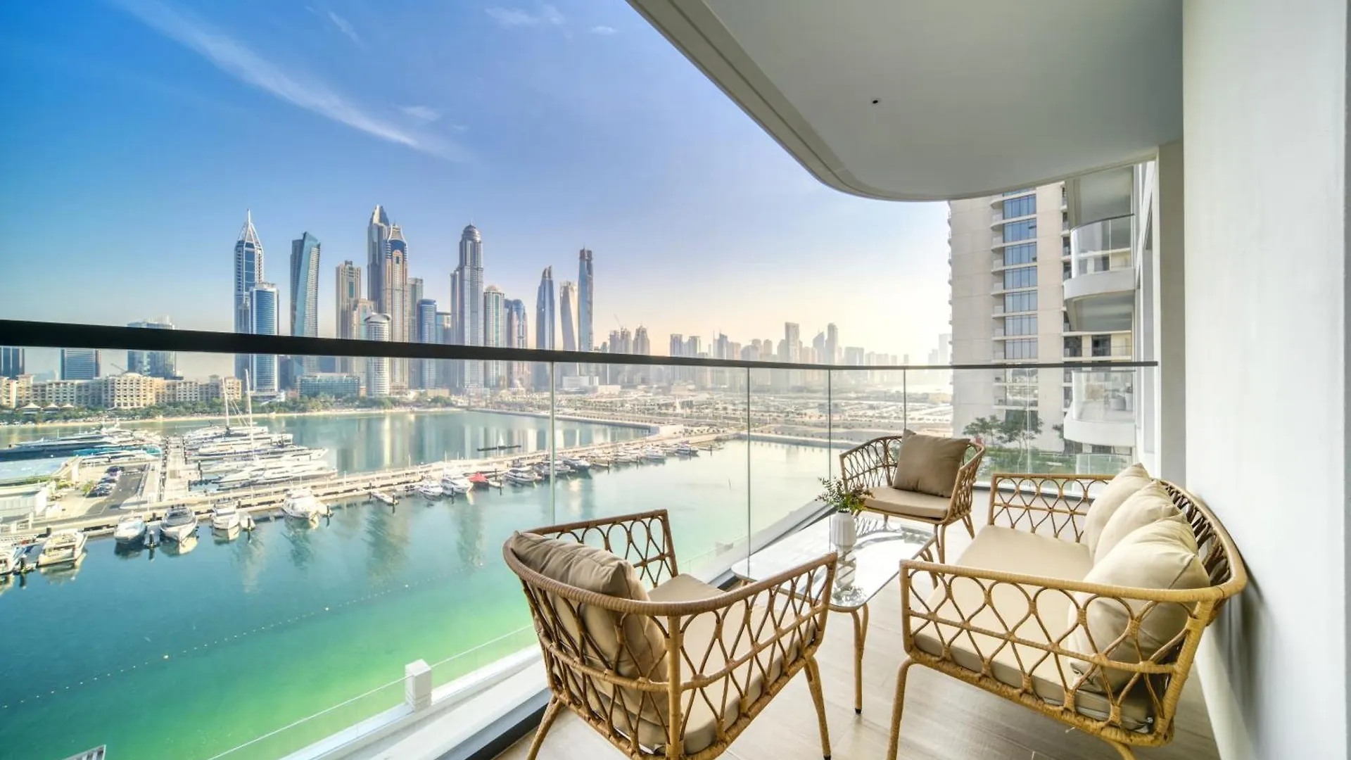 Apartment Seaside Splendor: Luxe Retreat At Emaar Beachfront Dubai