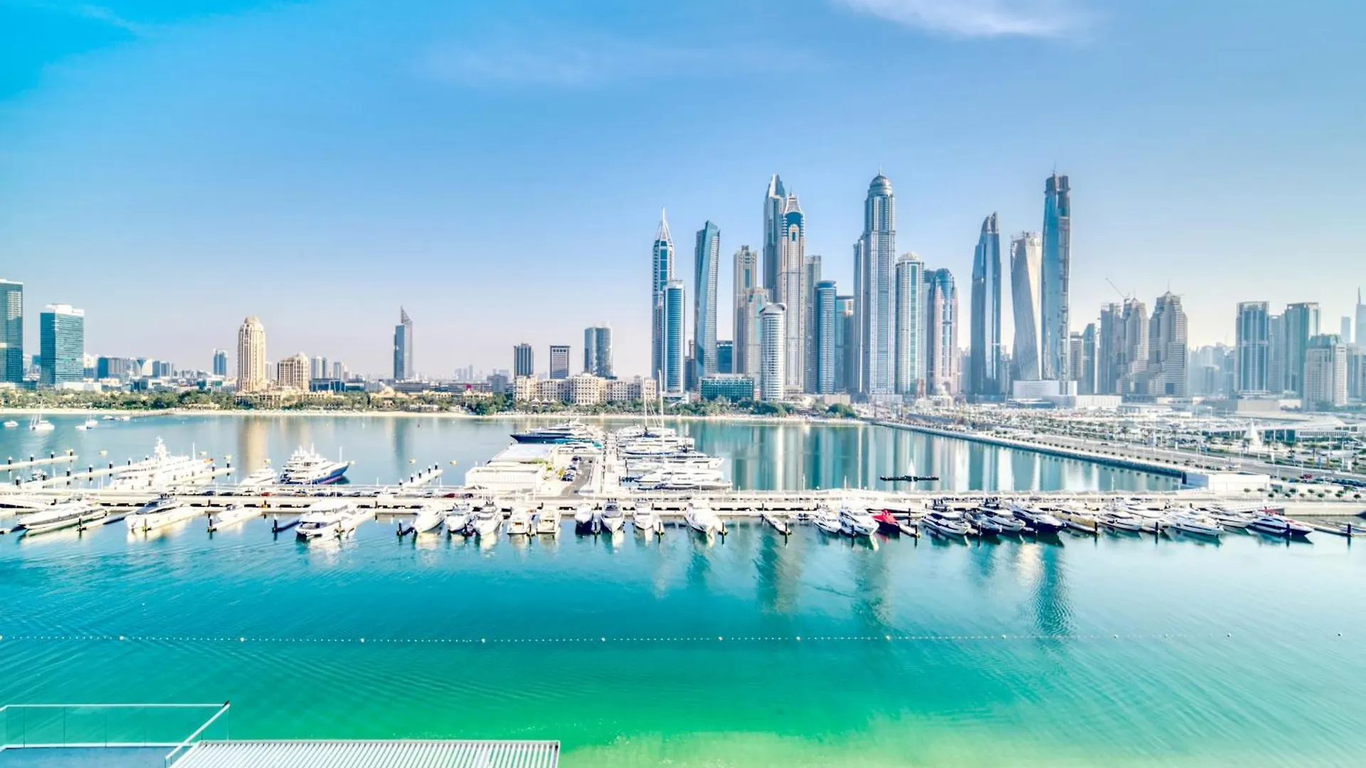 Apartment Seaside Splendor: Luxe Retreat At Emaar Beachfront Dubai