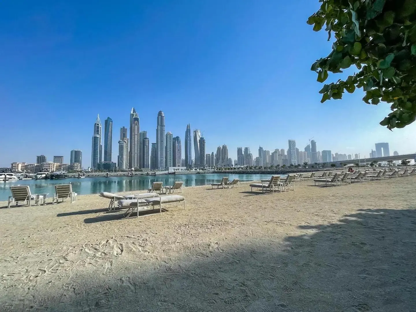 Apartment Seaside Splendor: Luxe Retreat At Emaar Beachfront Dubai